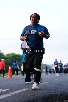 Runner Photo 4860242