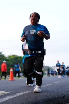 Runner Photo 4860243