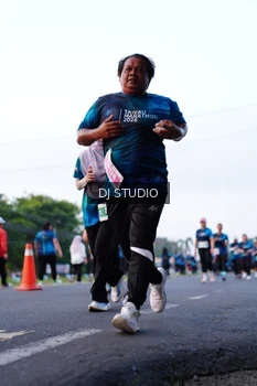 Runner Photo 4860247