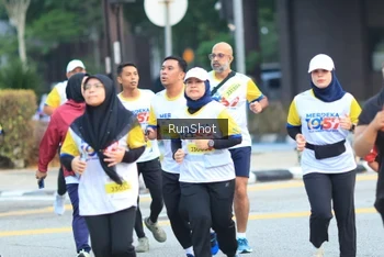 Runner Photo 4860272