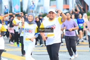 Runner Photo 4860304
