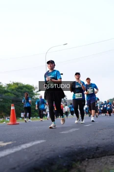 Runner Photo 4860363