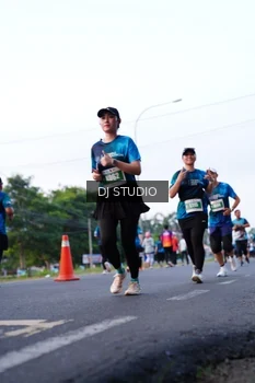Runner Photo 4860393
