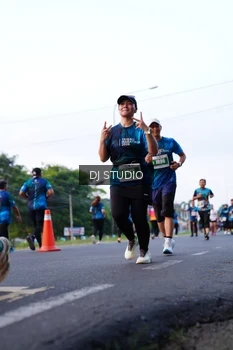 Runner Photo 4860421