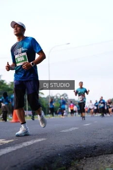 Runner Photo 4860469