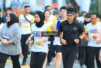 Runner Photo 4860503