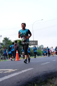 Runner Photo 4860516