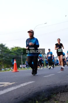 Runner Photo 4860553