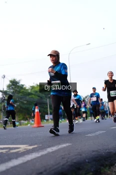 Runner Photo 4860565