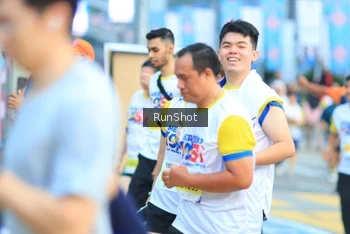 Runner Photo 4860615