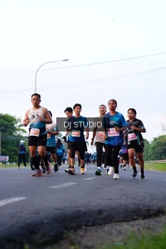 Runner Photo 4860815