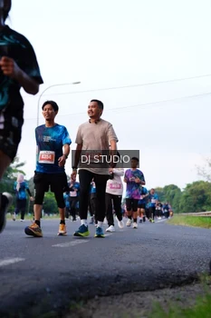 Runner Photo 4860847
