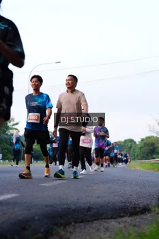 Runner Photo 4860851