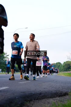 Runner Photo 4860855