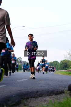 Runner Photo 4860894