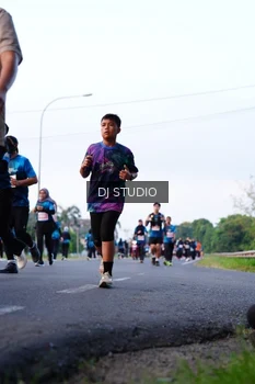 Runner Photo 4860905