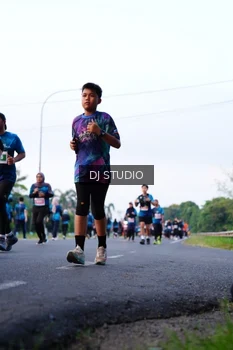 Runner Photo 4860912