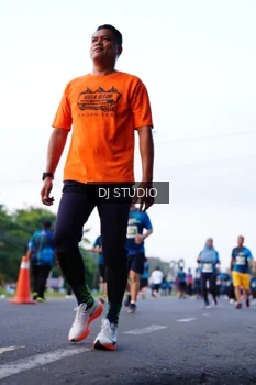 Runner Photo 4861228