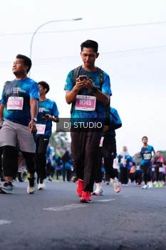Runner Photo 4862335