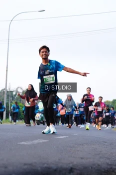 Runner Photo 4862424