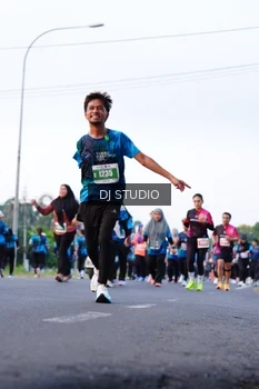 Runner Photo 4862435