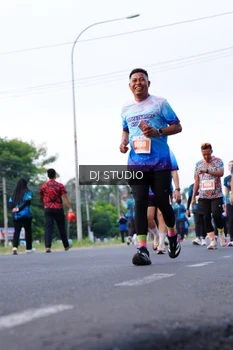 Runner Photo 4862759