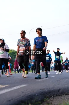 Runner Photo 4862812