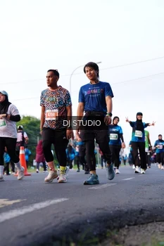 Runner Photo 4862816