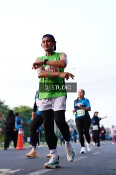 Runner Photo 4862942