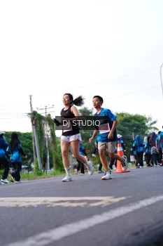 Runner Photo 4863034