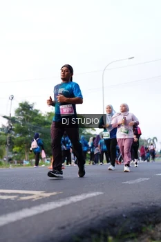 Runner Photo 4863072