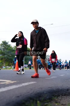Runner Photo 4863216