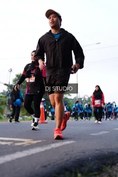 Runner Photo 4863246
