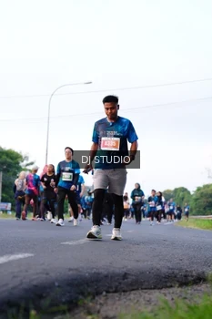 Runner Photo 4863253