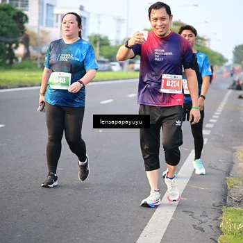 Runner Photo 4863256