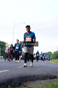 Runner Photo 4863263