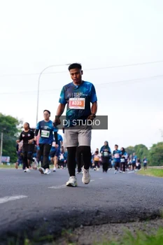 Runner Photo 4863273