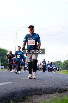 Runner Photo 4863276