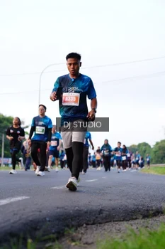 Runner Photo 4863291