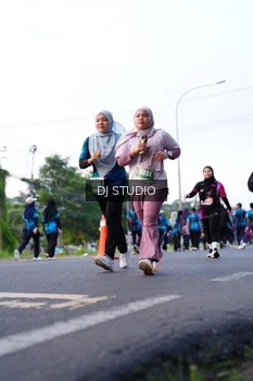Runner Photo 4863376