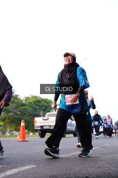 Runner Photo 4863416