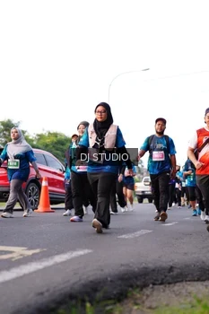 Runner Photo 4863472