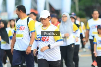 Runner Photo 4863676