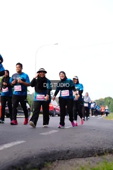 Runner Photo 4863681
