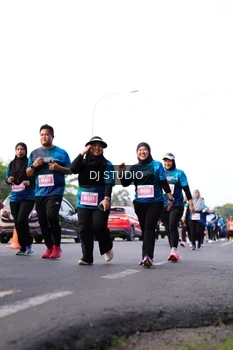 Runner Photo 4863695