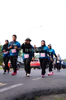Runner Photo 4863704
