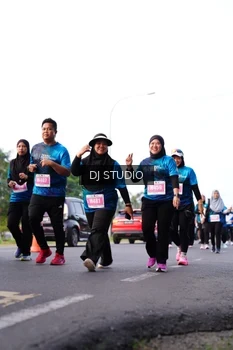 Runner Photo 4863715