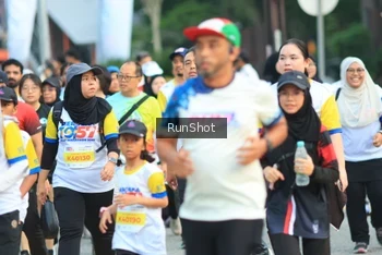 Runner Photo 4863716