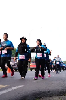 Runner Photo 4863729