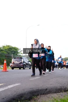 Runner Photo 4863795